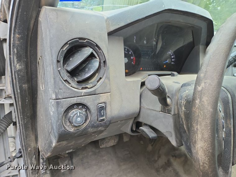 image for item EQ2503 2012 Ford F350 Super Duty XL flatbed pickup truck