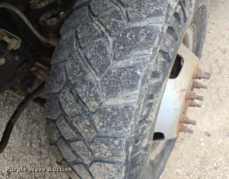 image for item EQ2503 2012 Ford F350 Super Duty XL flatbed pickup truck