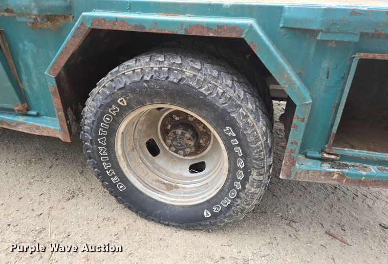 image for item EQ2503 2012 Ford F350 Super Duty XL flatbed pickup truck