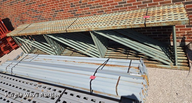 image for item EQ3502 Keystone pallet racking