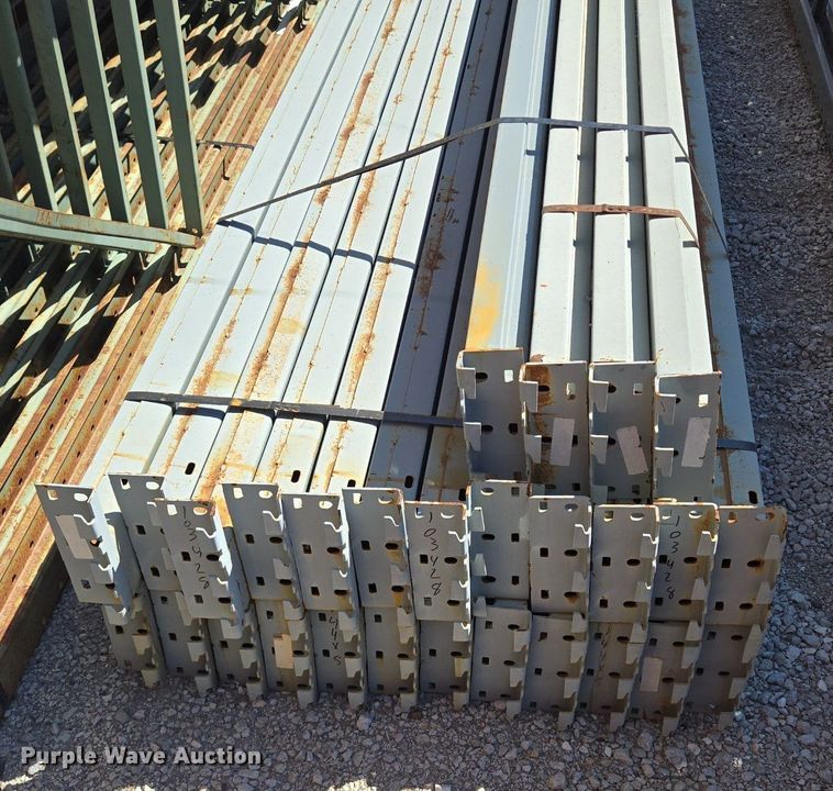 image for item EQ3502 Keystone pallet racking