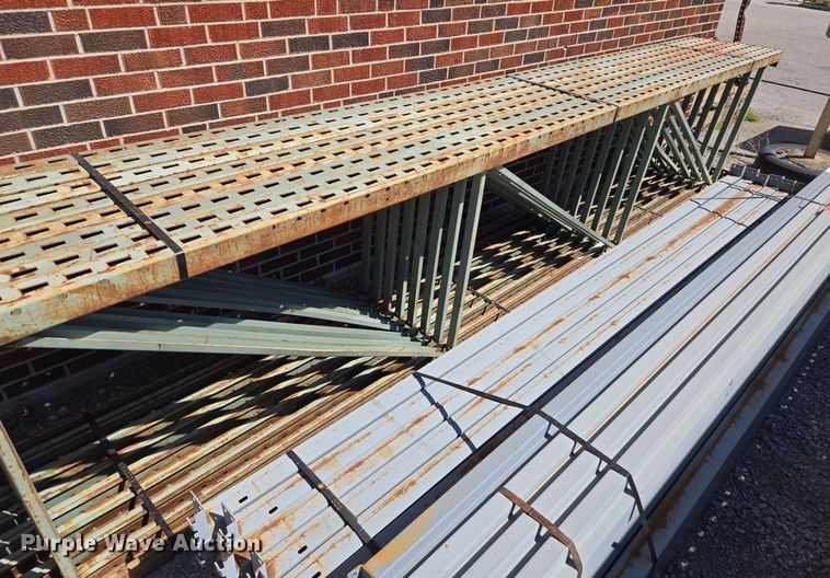 image for item EQ3502 Keystone pallet racking