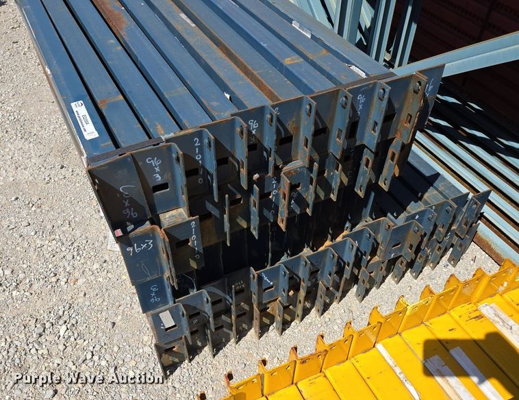 image for item EQ3504 T-Bolt pallet racking 