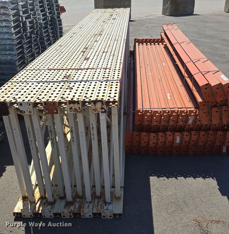 image for item EQ3516 Teardrop pallet racking 