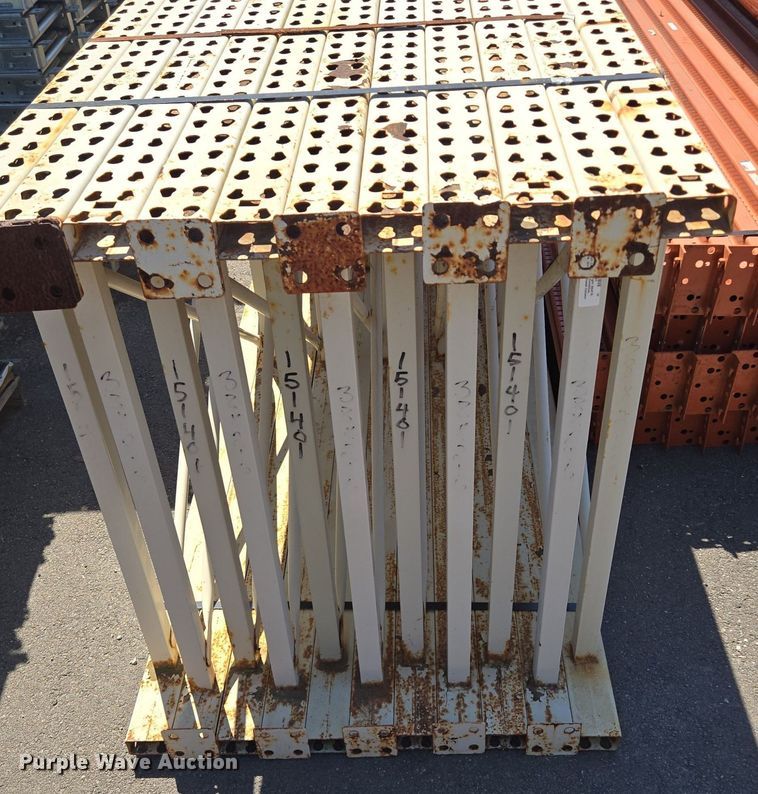 image for item EQ3516 Teardrop pallet racking 