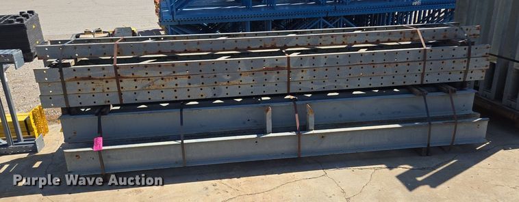 image for item EQ3517 Cantilever  pallet racking 