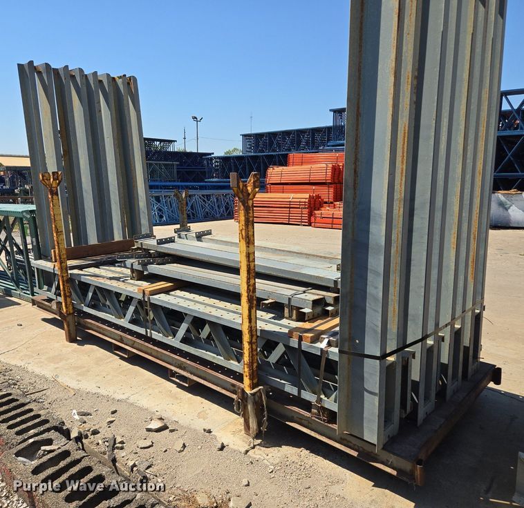 image for item EQ3517 Cantilever  pallet racking 