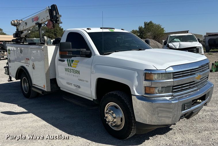 image for item IB9457 2015 Chevrolet  Silverado 3500HD utility / service truck