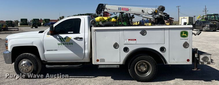 image for item IB9457 2015 Chevrolet  Silverado 3500HD utility / service truck