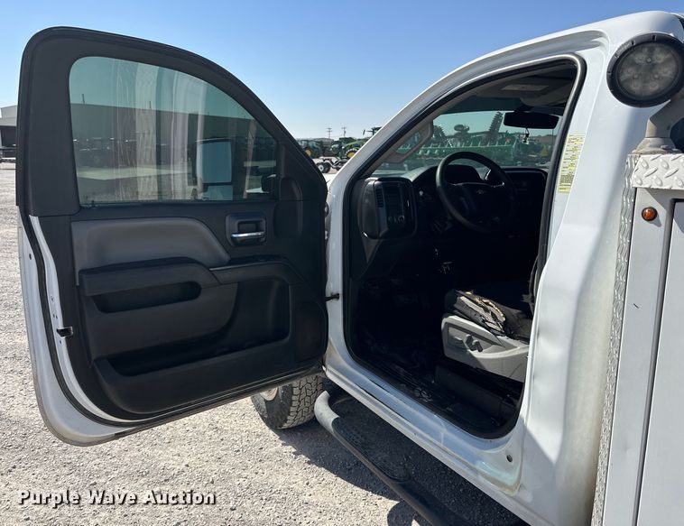 image for item IB9457 2015 Chevrolet  Silverado 3500HD utility / service truck