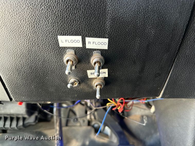 image for item IB9457 2015 Chevrolet  Silverado 3500HD utility / service truck