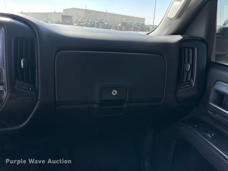 image for item IB9457 2015 Chevrolet  Silverado 3500HD utility / service truck