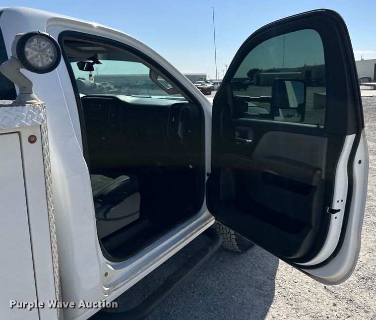 image for item IB9457 2015 Chevrolet  Silverado 3500HD utility / service truck