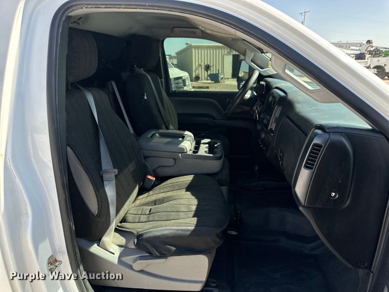 image for item IB9457 2015 Chevrolet  Silverado 3500HD utility / service truck