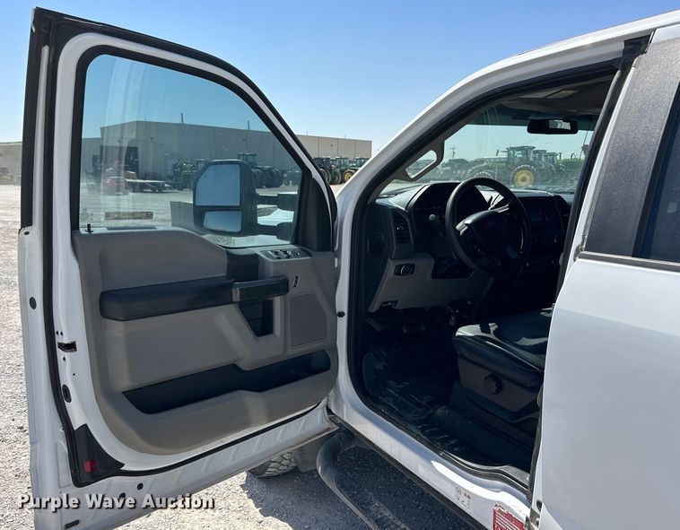 image for item IB9459 2019 Ford F550 Super Duty XL SuperCab utility / service truck