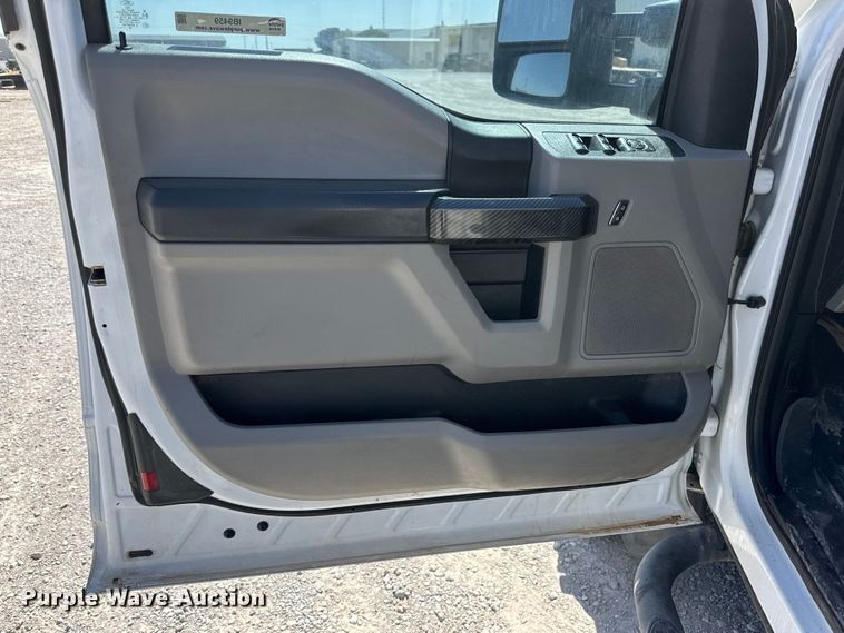 image for item IB9459 2019 Ford F550 Super Duty XL SuperCab utility / service truck