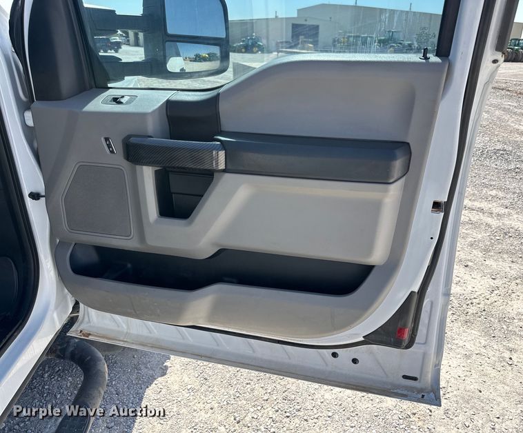image for item IB9459 2019 Ford F550 Super Duty XL SuperCab utility / service truck