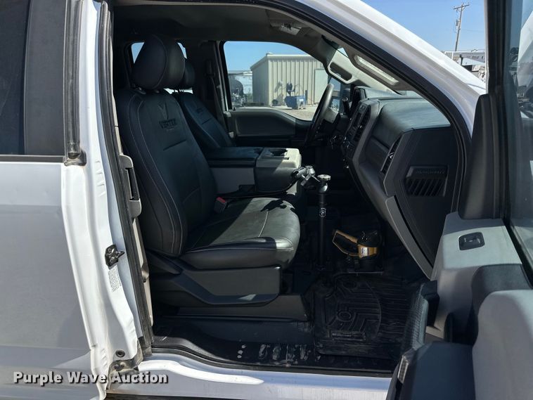 image for item IB9459 2019 Ford F550 Super Duty XL SuperCab utility / service truck