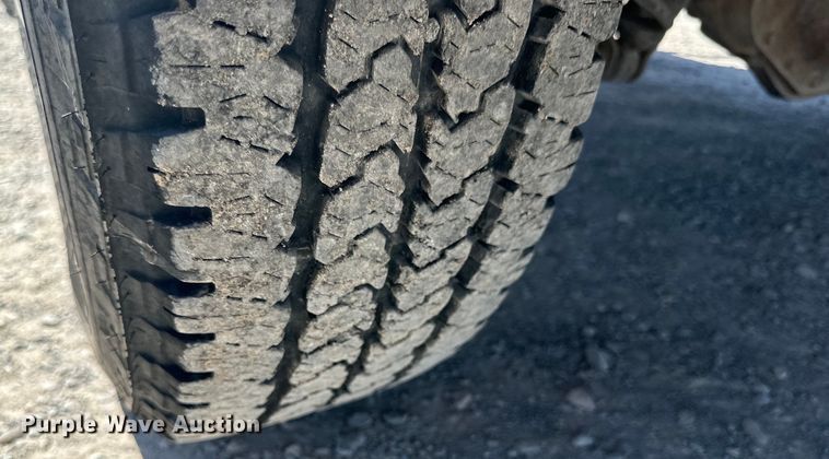 image for item IB9461 2007 GMC Sierra Classic 2500HD utility bed pickup truck