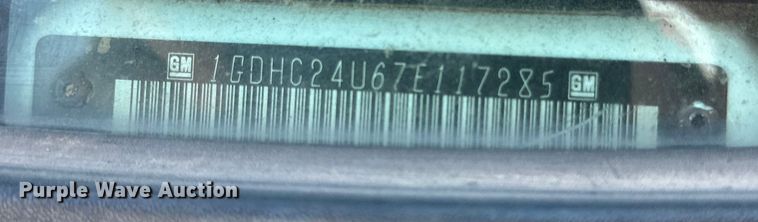 image for item IB9461 2007 GMC Sierra Classic 2500HD utility bed pickup truck