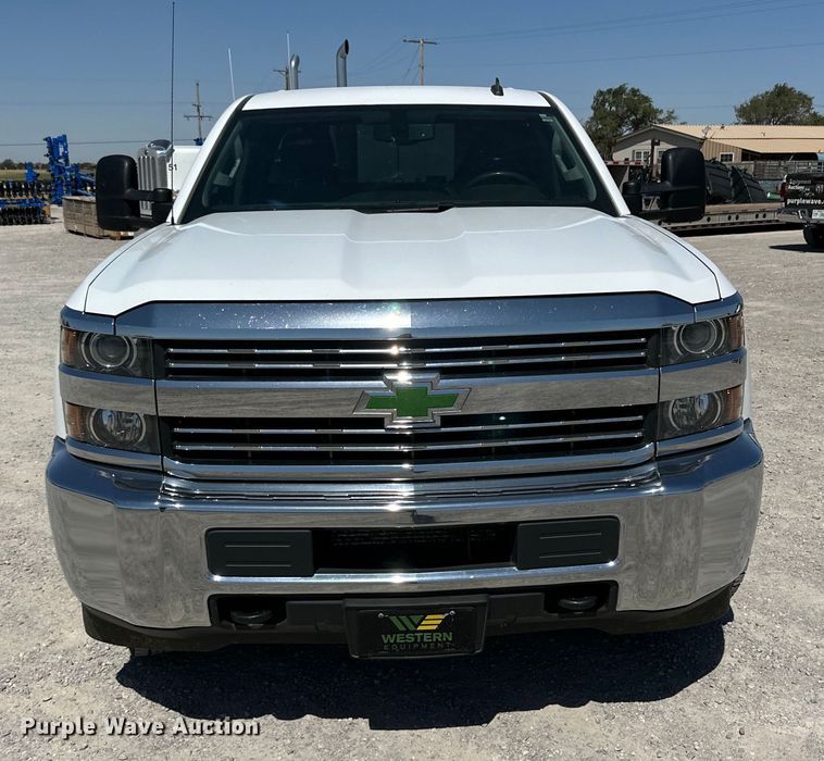image for item IB9462 2015 Chevrolet Silverado 2500HD Double Cab pickup truck