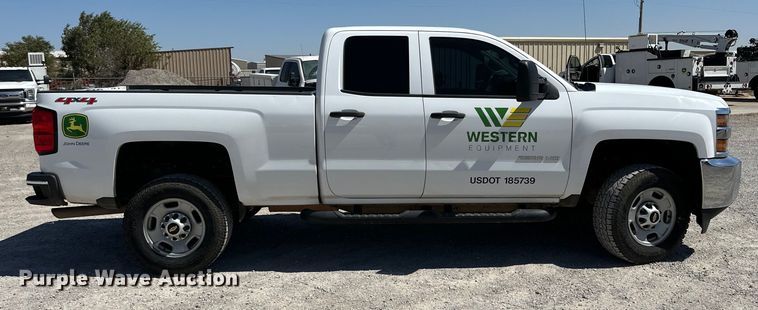 image for item IB9462 2015 Chevrolet Silverado 2500HD Double Cab pickup truck