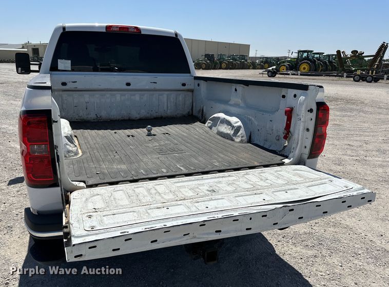 image for item IB9462 2015 Chevrolet Silverado 2500HD Double Cab pickup truck