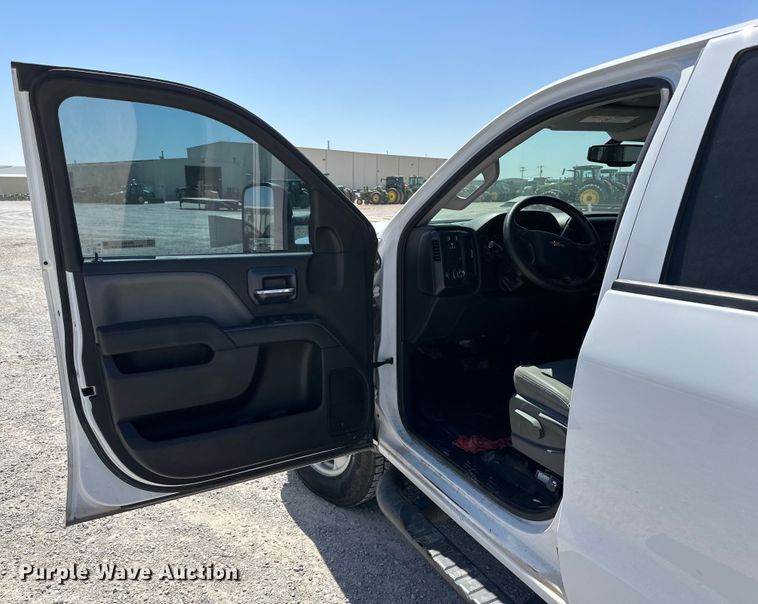 image for item IB9462 2015 Chevrolet Silverado 2500HD Double Cab pickup truck