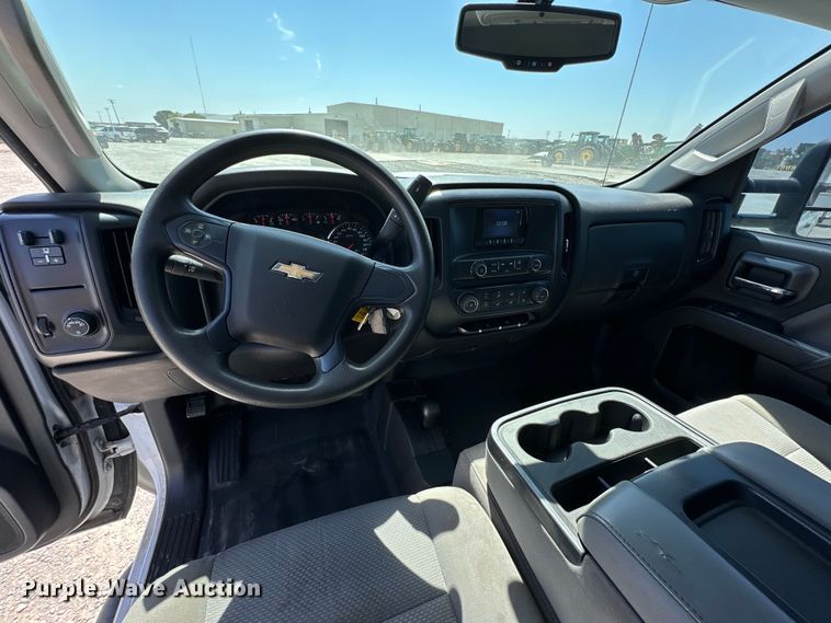 image for item IB9462 2015 Chevrolet Silverado 2500HD Double Cab pickup truck