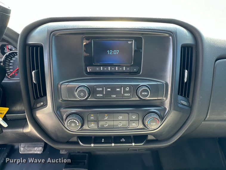 image for item IB9462 2015 Chevrolet Silverado 2500HD Double Cab pickup truck