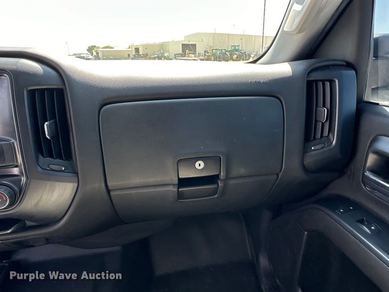 image for item IB9462 2015 Chevrolet Silverado 2500HD Double Cab pickup truck