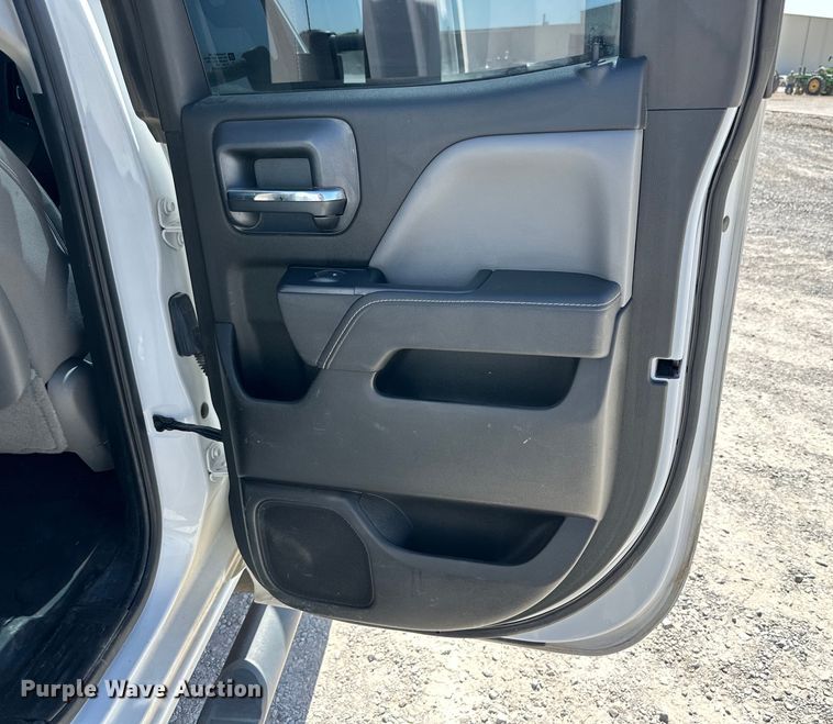 image for item IB9462 2015 Chevrolet Silverado 2500HD Double Cab pickup truck