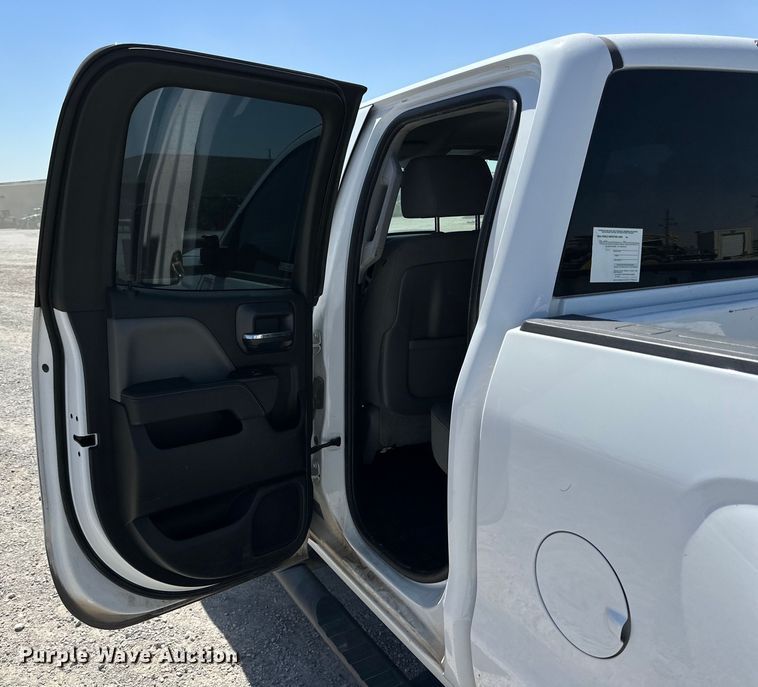 image for item IB9462 2015 Chevrolet Silverado 2500HD Double Cab pickup truck