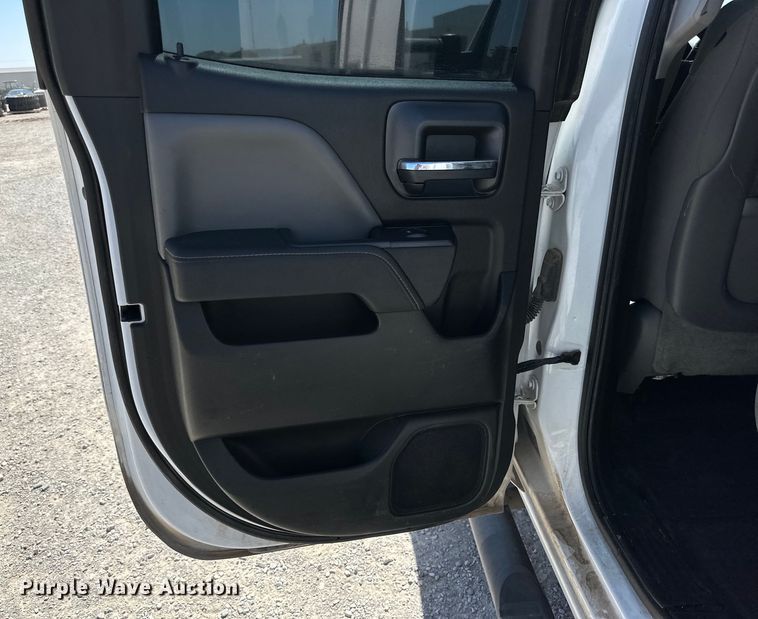 image for item IB9462 2015 Chevrolet Silverado 2500HD Double Cab pickup truck