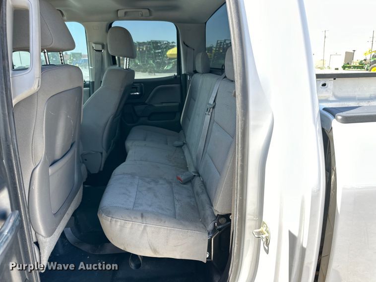 image for item IB9462 2015 Chevrolet Silverado 2500HD Double Cab pickup truck