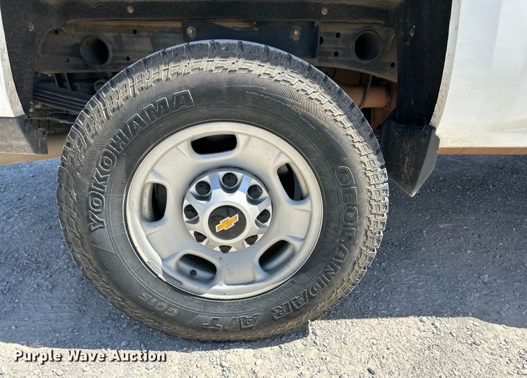 image for item IB9462 2015 Chevrolet Silverado 2500HD Double Cab pickup truck