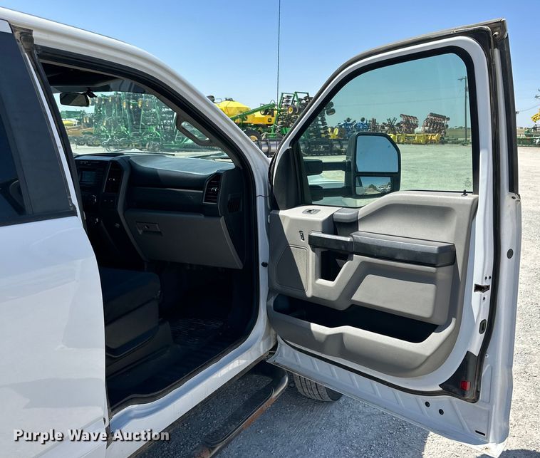 image for item IB9463 2019 Ford F550 Super Duty XL SuperCab utility / service truck