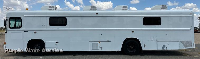 image for item IB9480 2000 Blue Bird blood donation bus