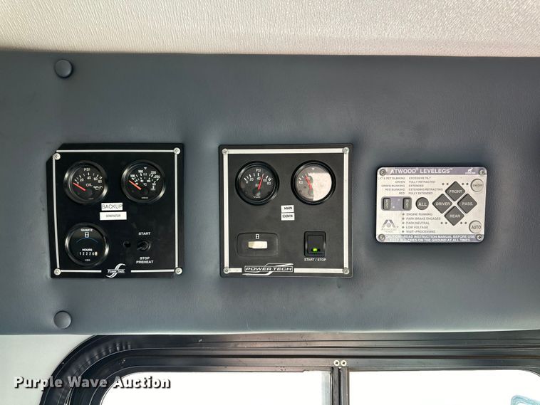 image for item IB9480 2000 Blue Bird blood donation bus