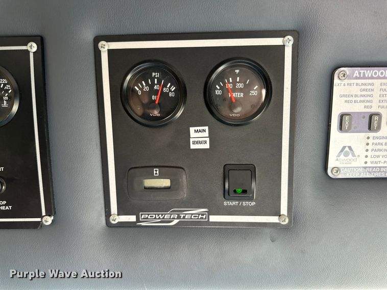 image for item IB9480 2000 Blue Bird blood donation bus