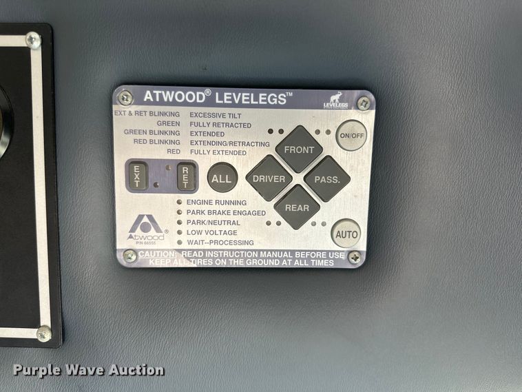 image for item IB9480 2000 Blue Bird blood donation bus