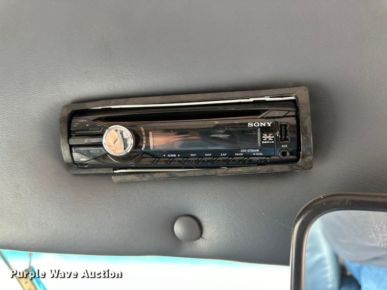 image for item IB9480 2000 Blue Bird blood donation bus