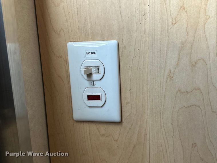 image for item IB9480 2000 Blue Bird blood donation bus