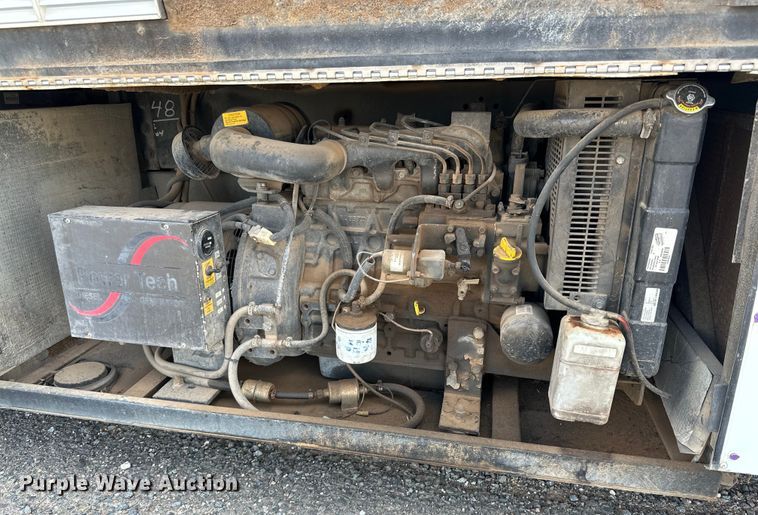 image for item IB9480 2000 Blue Bird blood donation bus