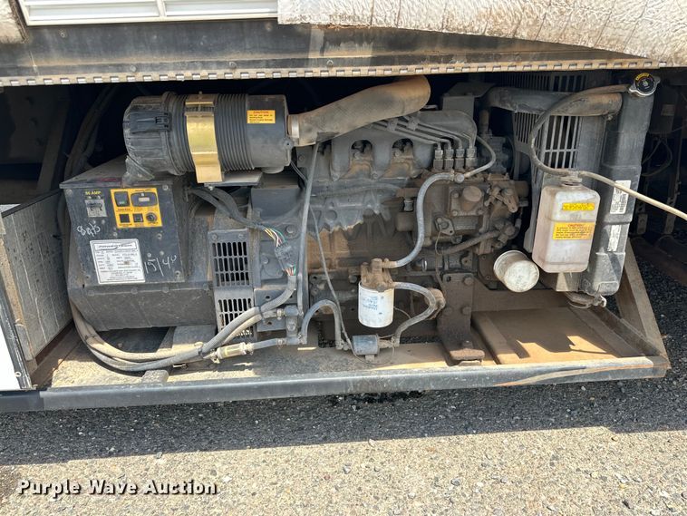 image for item IB9480 2000 Blue Bird blood donation bus