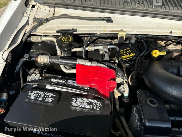 image for item IE9034 2013 Ford Econoline E450 shuttle bus