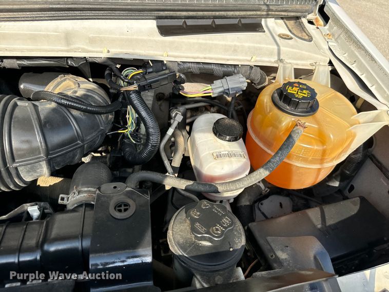 image for item IE9034 2013 Ford Econoline E450 shuttle bus