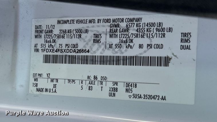 image for item IE9034 2013 Ford Econoline E450 shuttle bus