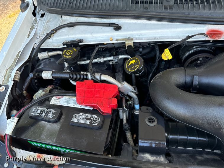 image for item IE9037 2016 Ford Econoline E350 shuttle bus