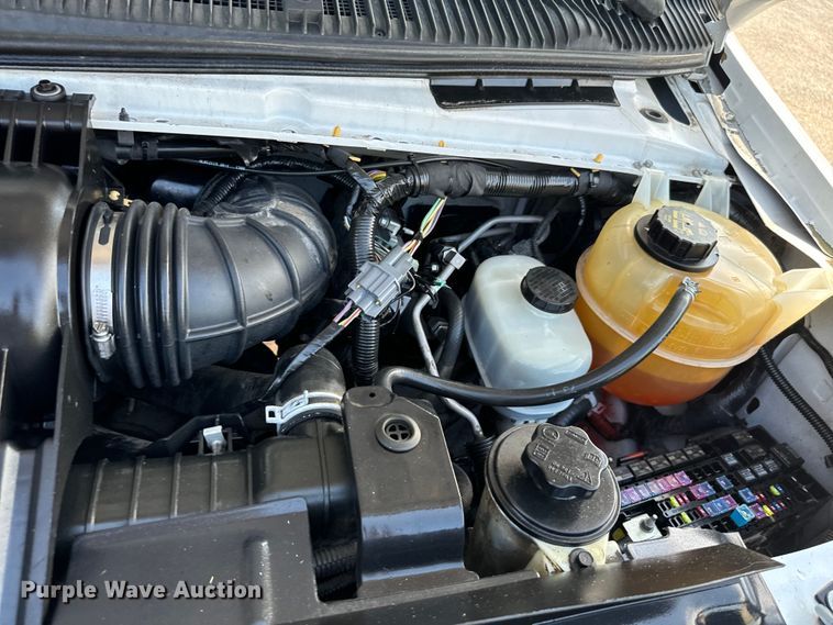 image for item IE9037 2016 Ford Econoline E350 shuttle bus